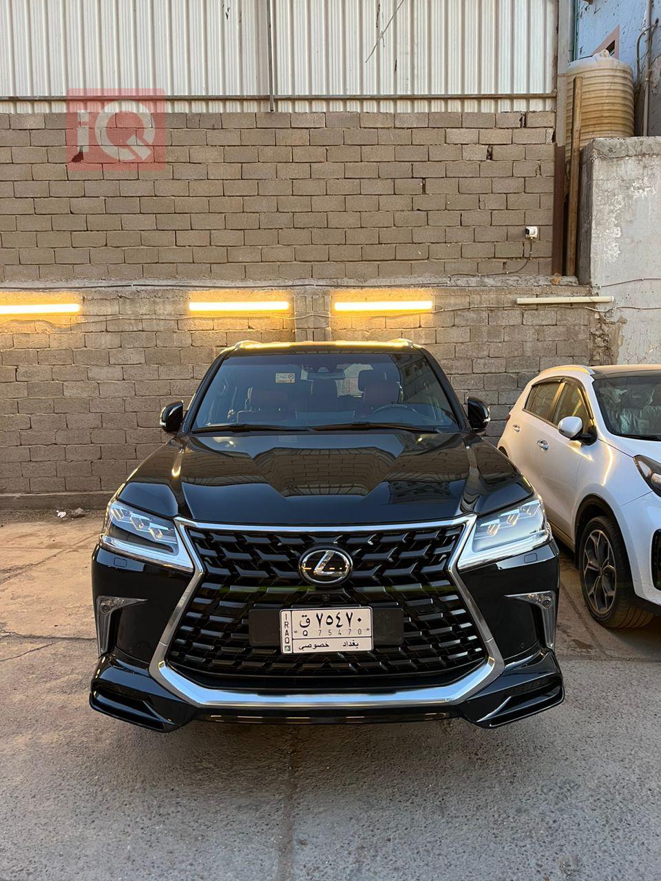 Lexus LX
